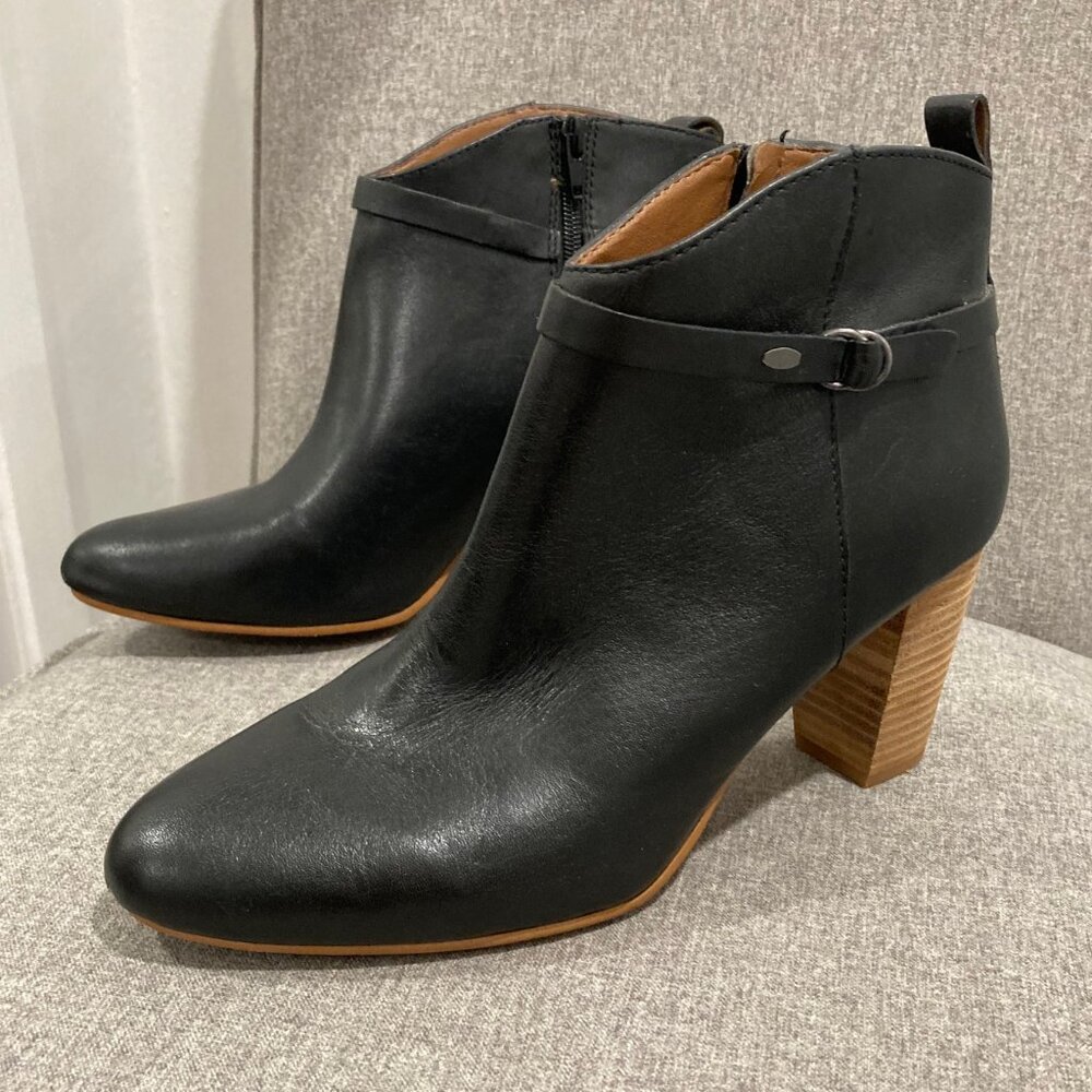 LUCKY BRAND Mabina Boots, size 9